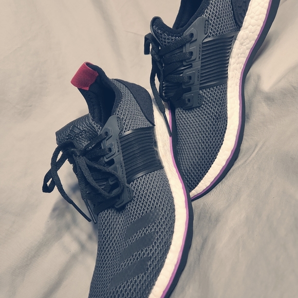 ADIDAS Pure Boost Wmns 7.5 Black Running Sneakers - Picture 4 of 13
